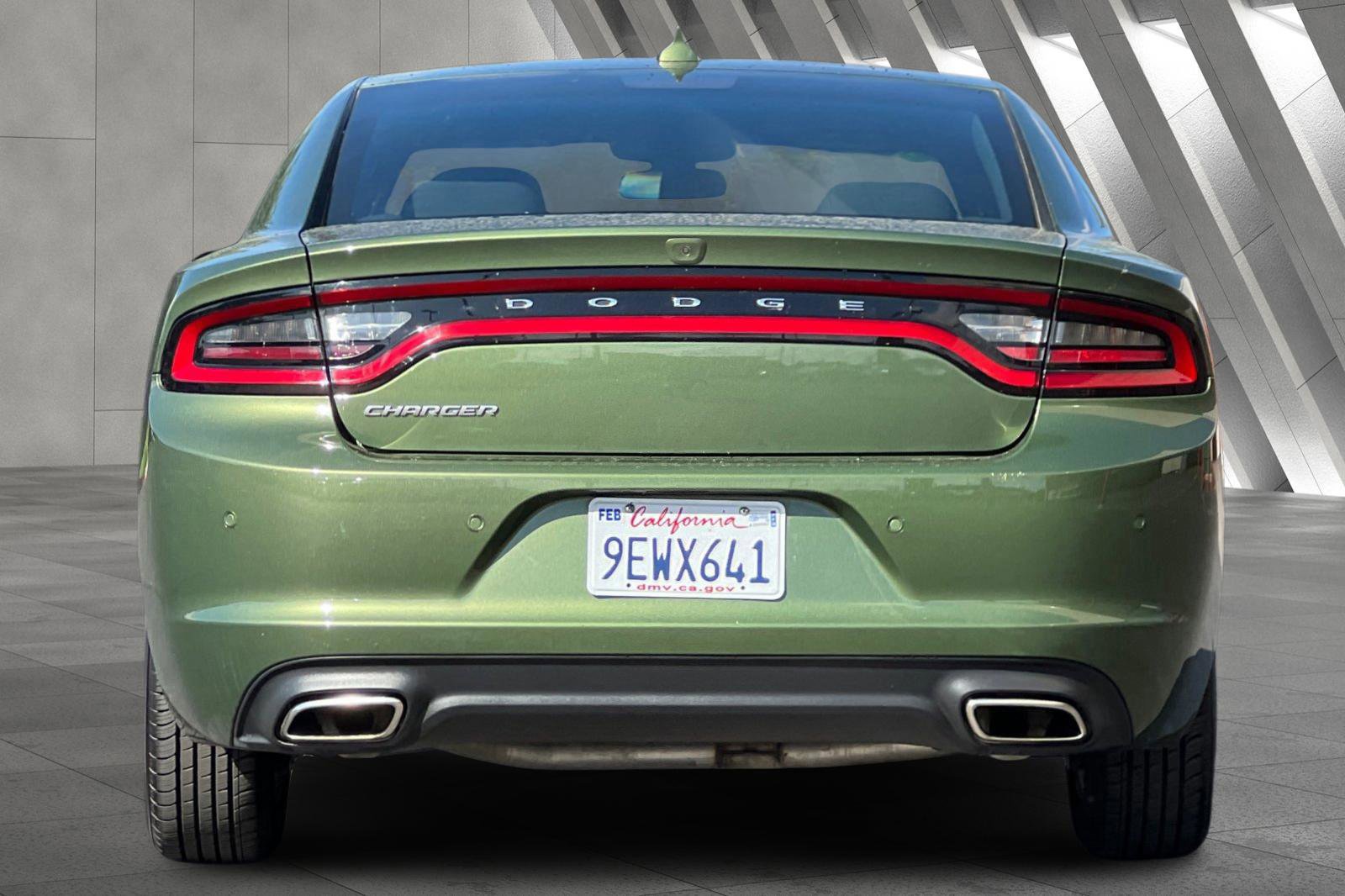 Used 2023 Dodge Charger SXT image 5