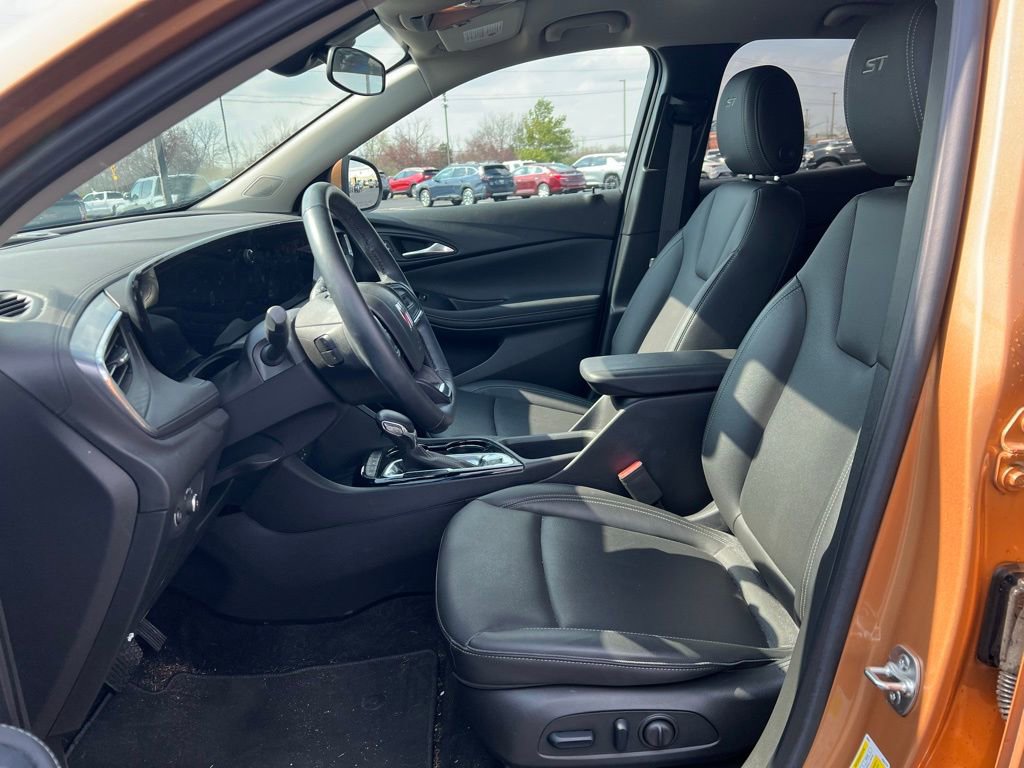 Used 2024 Buick Encore GX Sport Touring w/ Comfort Package image 8