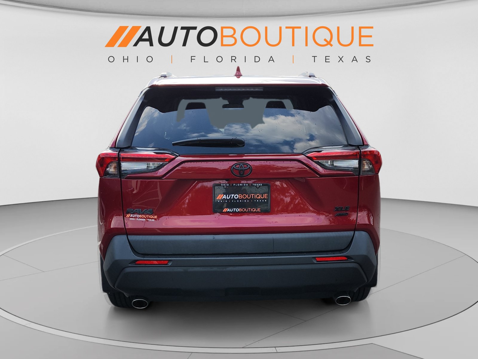 Used 2020 Toyota RAV4 XLE w/ Convenience Package AWD/4WD image 4