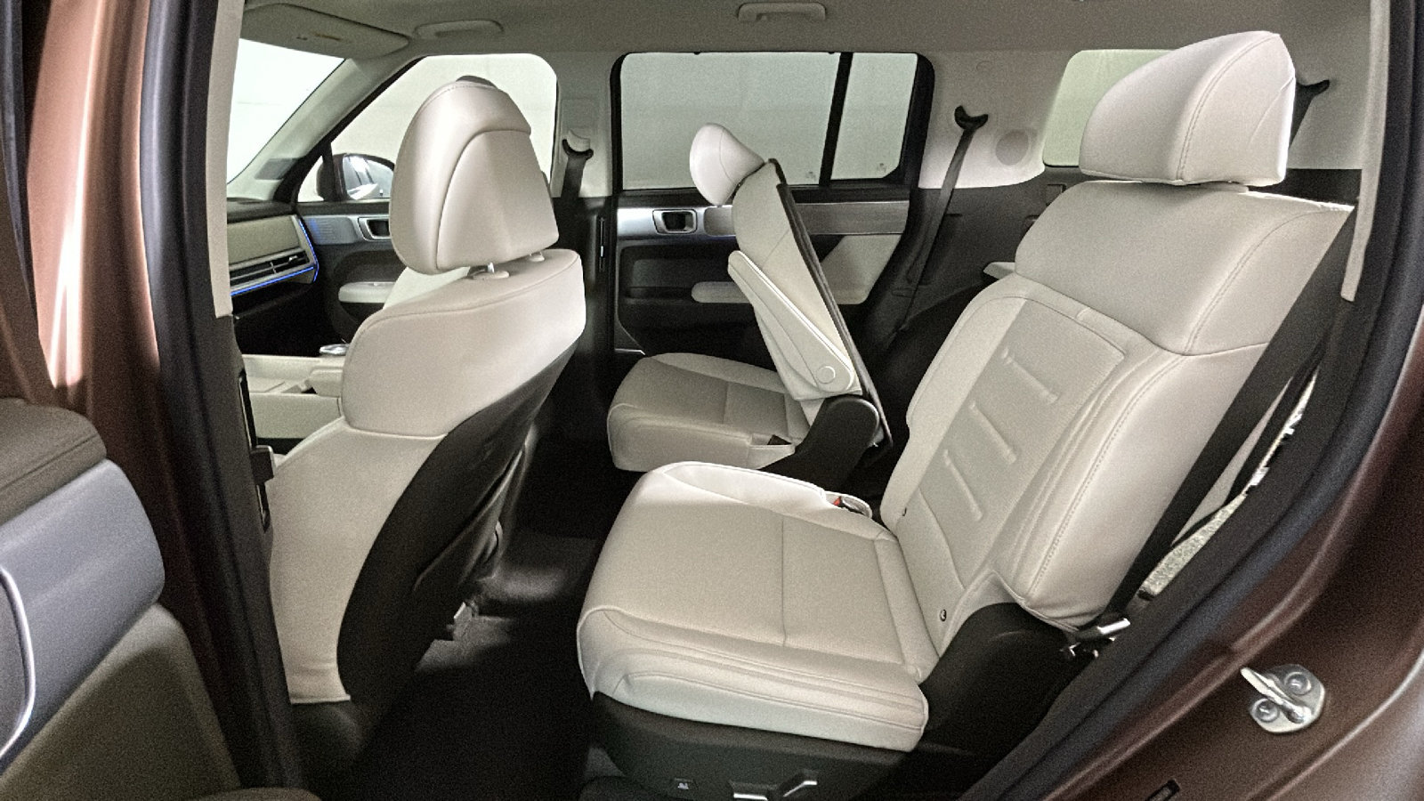 Used 2024 Hyundai Santa Fe Calligraphy FWD image 32
