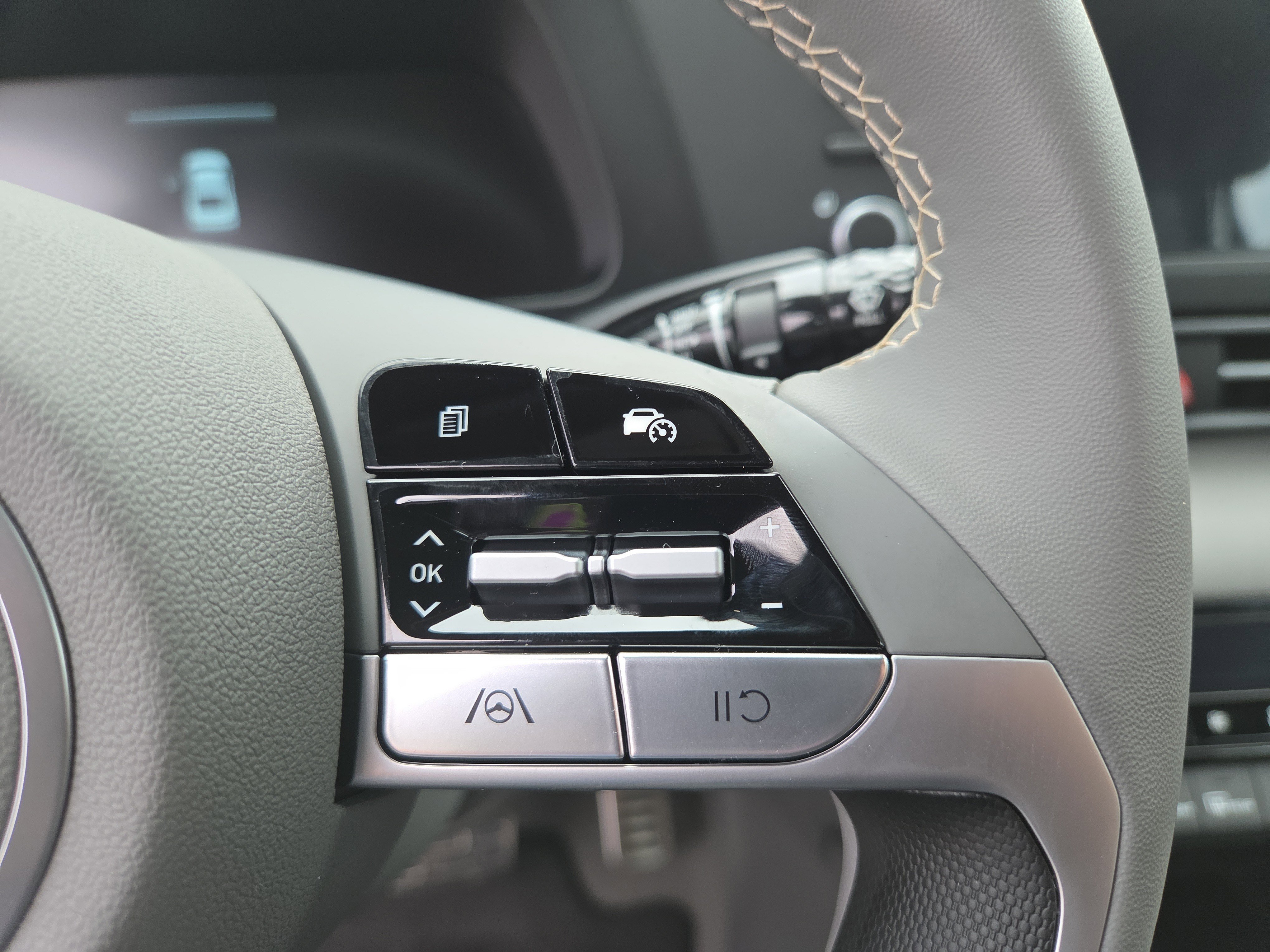 New 2026 Hyundai Elantra Sport image 13