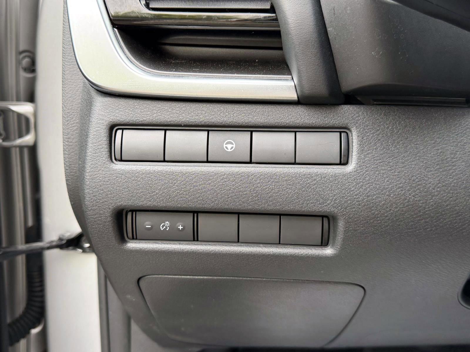Used 2021 Nissan Rogue SV AWD/4WD image 20