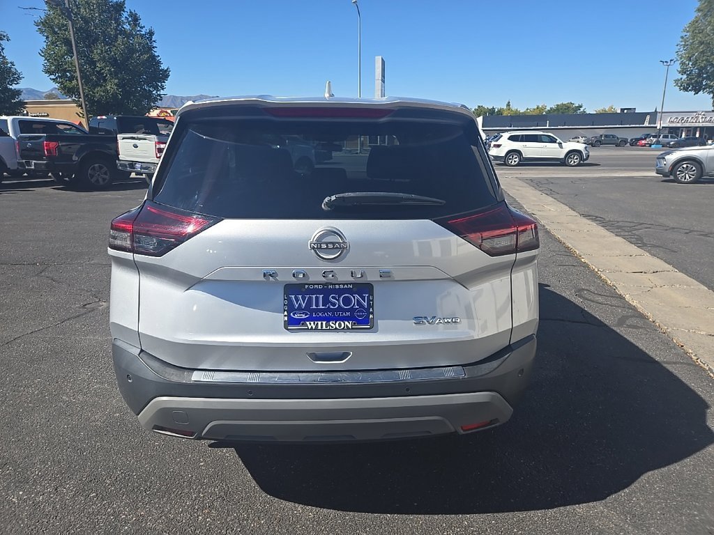 Used 2022 Nissan Rogue SV AWD/4WD image 6