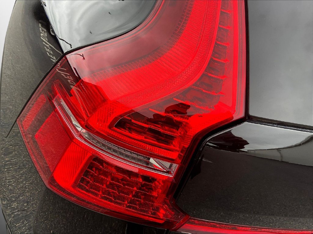 Used 2019 Volvo XC60 T6 Inscription w/ Protection Package AWD/4WD image 22