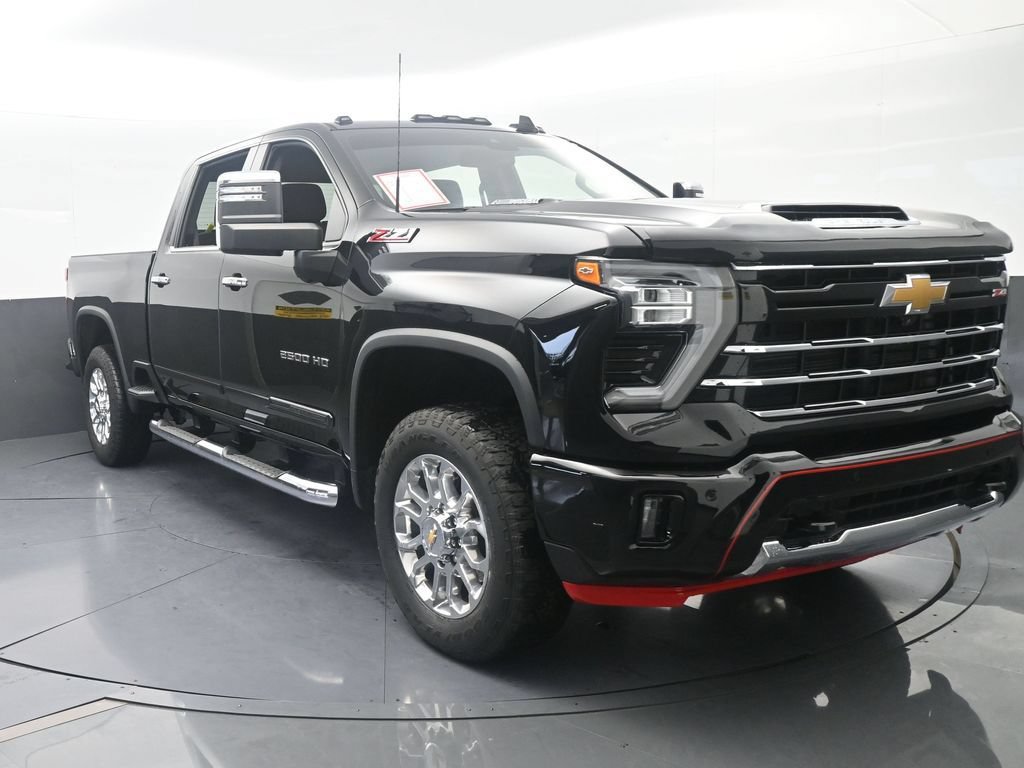 Used 2025 Chevrolet Silverado 2500 LT w/ Z71 Chrome Sport Edition AWD/4WD image 9