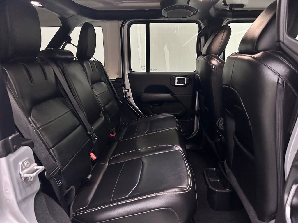 Used 2023 Jeep Wrangler Unlimited Sahara w/ Cold Weather Group image 15