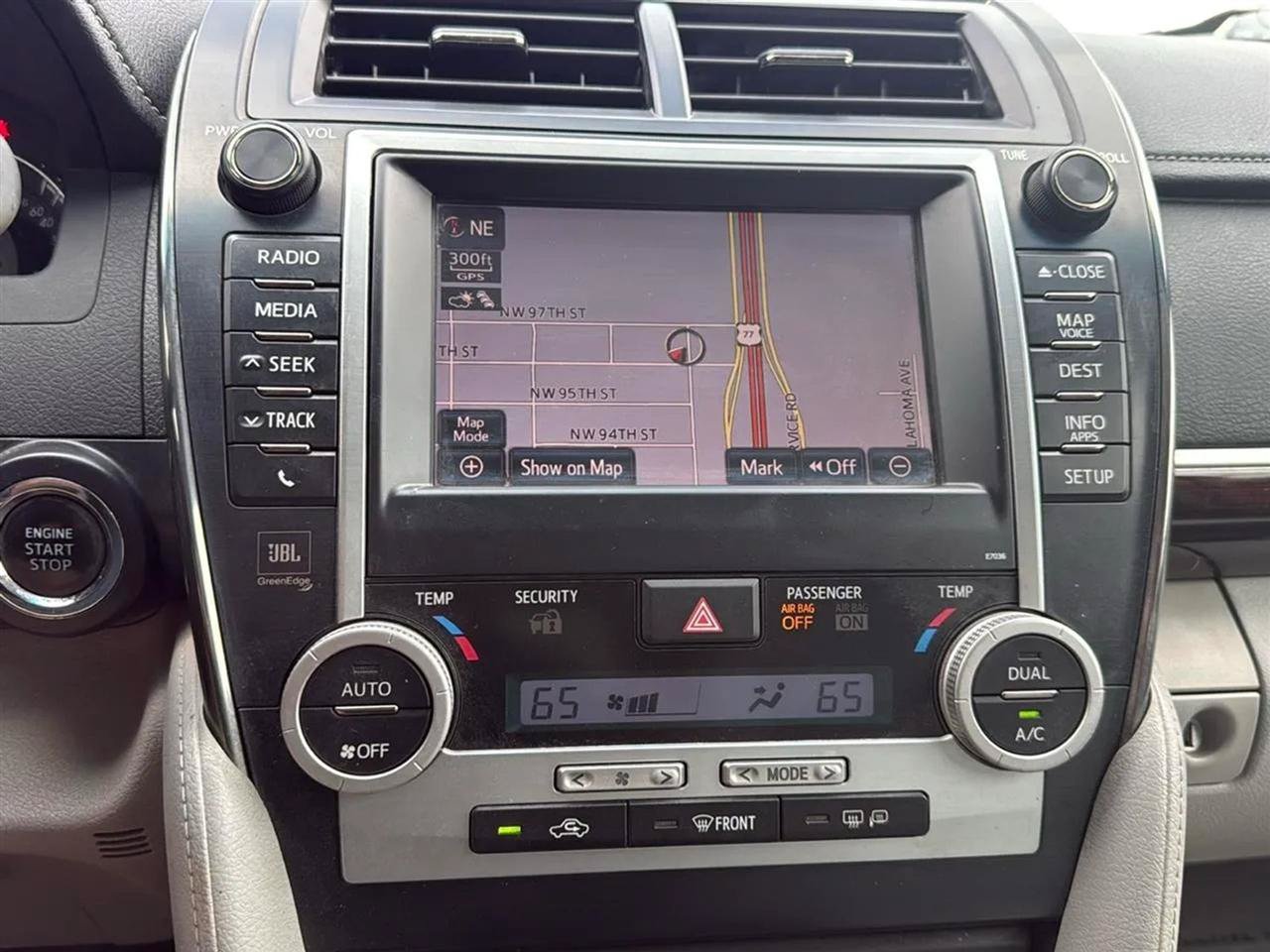 Used 2012 Toyota Camry XLE FWD image 24
