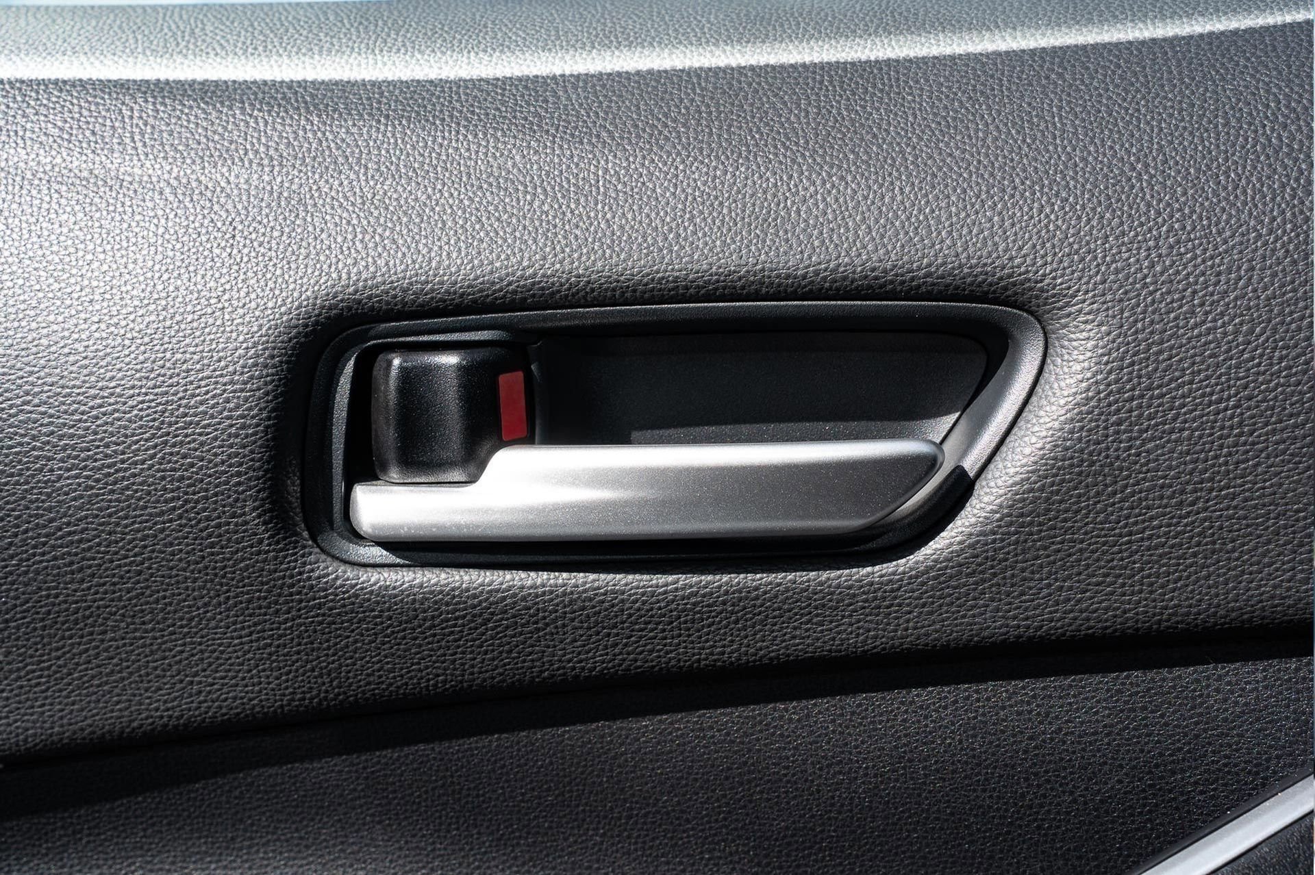 Used 2022 Toyota Corolla SE image 19