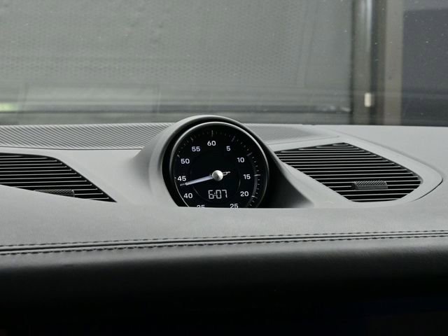 Certified 2025 Porsche Cayenne E-Hybrid Coupe image 12