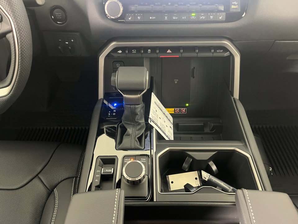 New 2026 Toyota Tundra Limited image 17