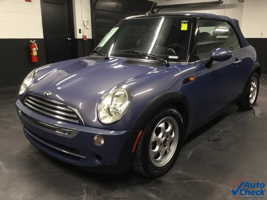 Used 2006 MINI Cooper Convertible image 16