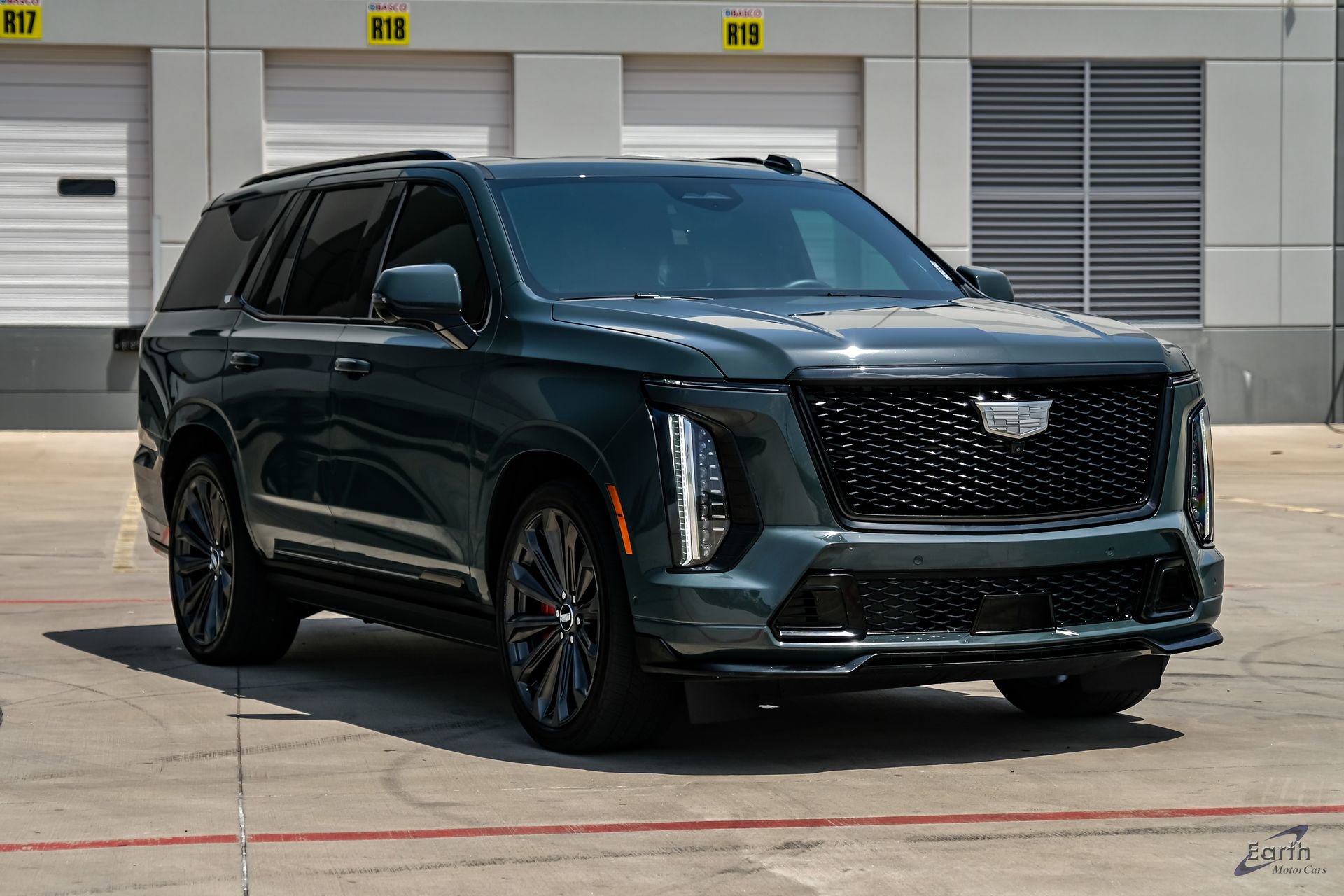 Used 2025 Cadillac Escalade V AWD/4WD image 23