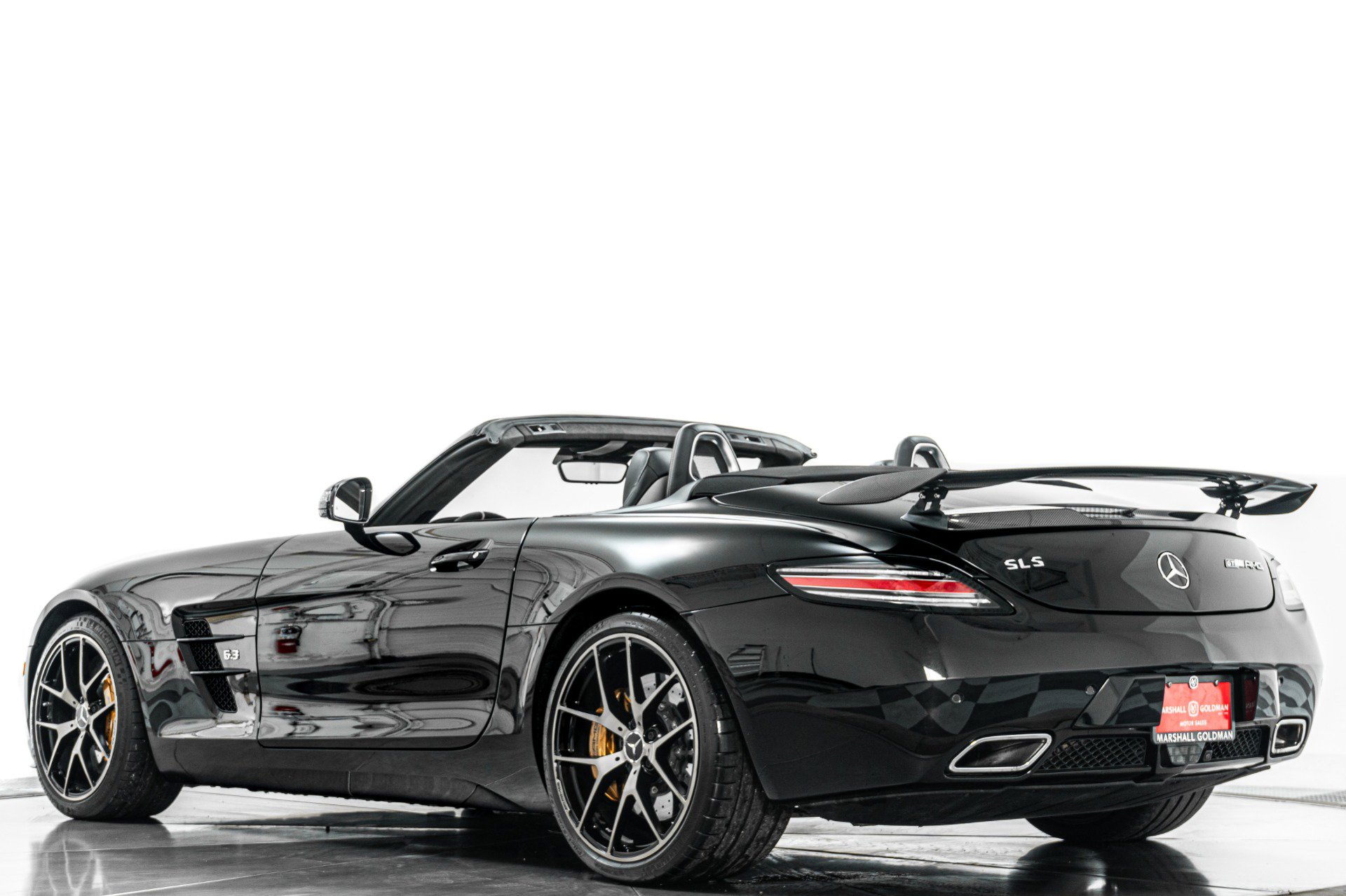 Used 2015 Mercedes-Benz SLS AMG GT Final Edition image 32