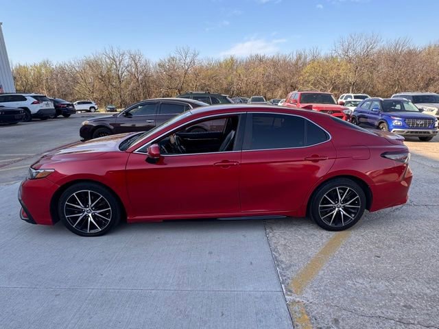 Used 2021 Toyota Camry SE image 10