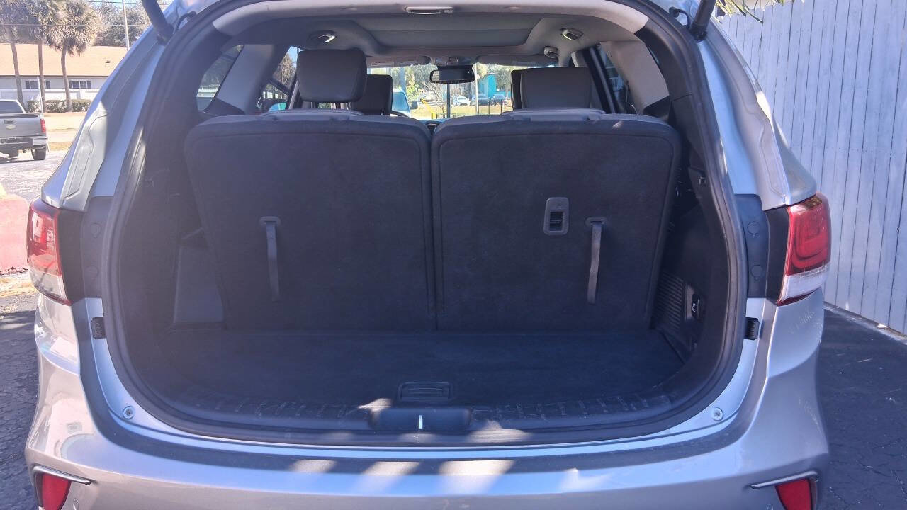 Used 2019 Hyundai Santa Fe XL image 17