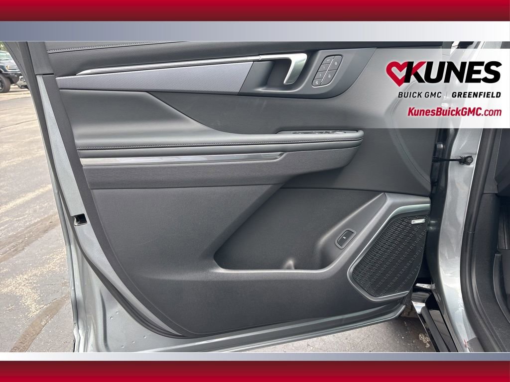 New 2026 Buick Enclave Sport Touring w/ Power Package image 17