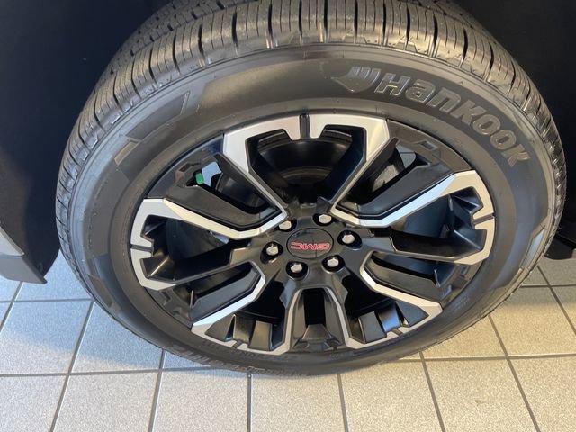 Used 2023 GMC Yukon Denali AWD/4WD image 5