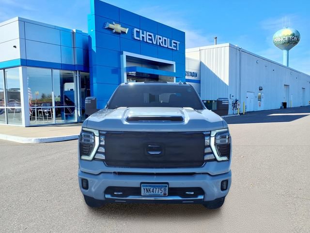 Used 2024 Chevrolet Silverado 3500 High Country w/ Technology Package AWD/4WD image 9