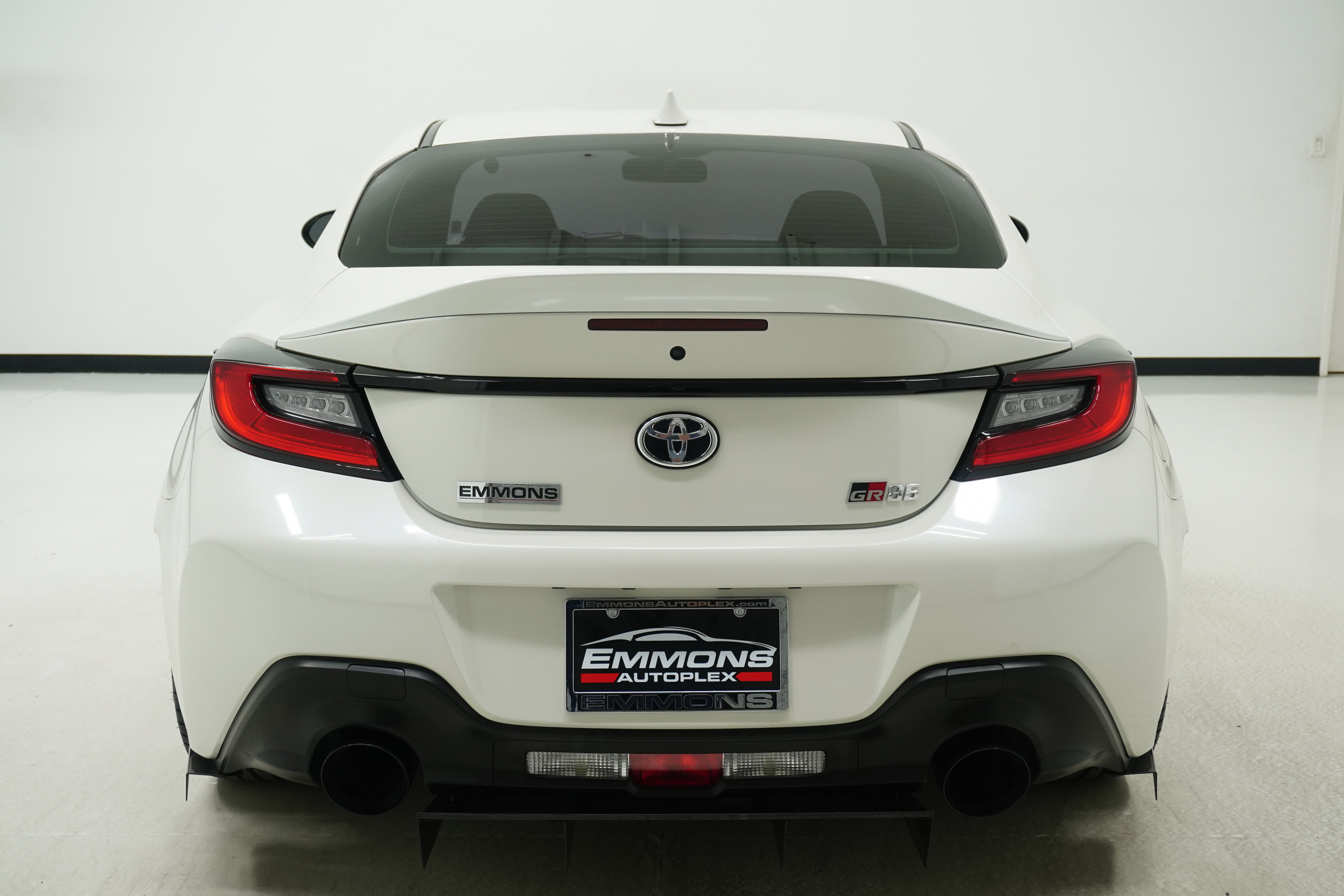 Used 2023 Toyota GR86 Premium RWD image 5
