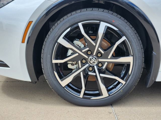 New 2025 Toyota Prius Plug-In Hybrid image 9