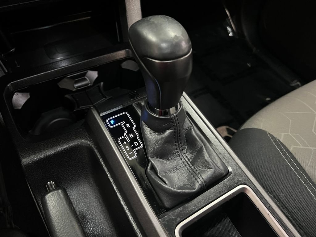 Used 2022 Toyota Tacoma TRD Off-Road image 23