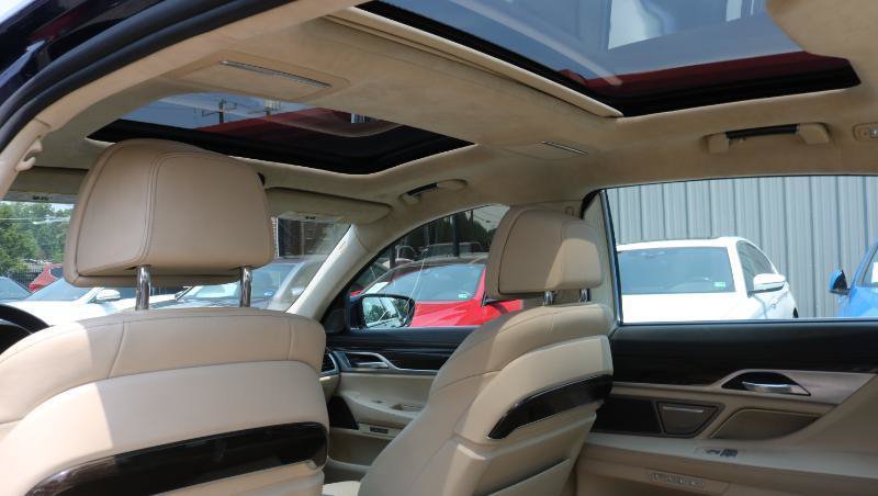 Used 2016 BMW 740i RWD image 21