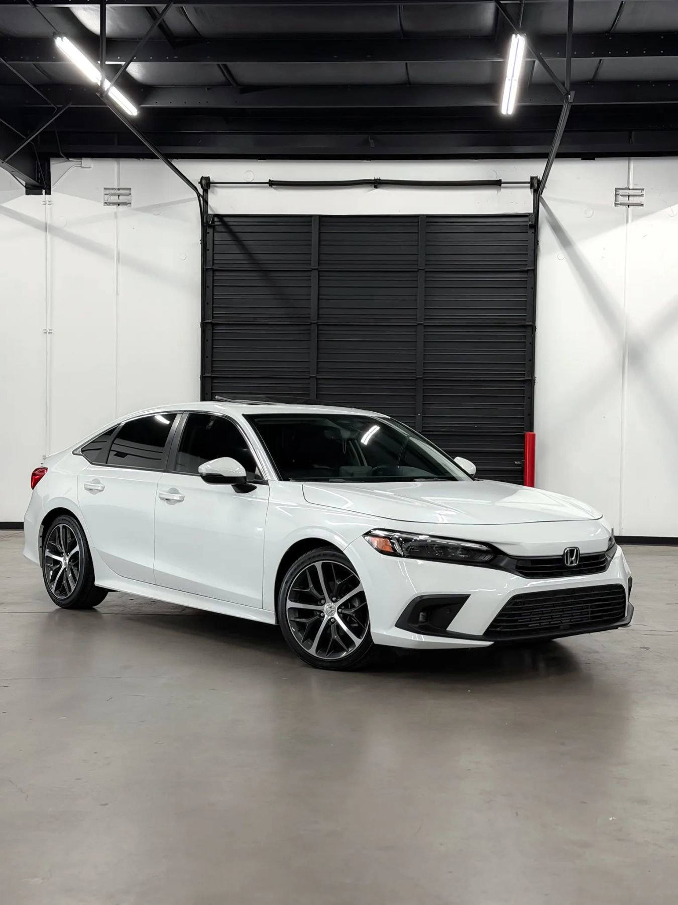 Used 2023 Honda Civic Touring image 5