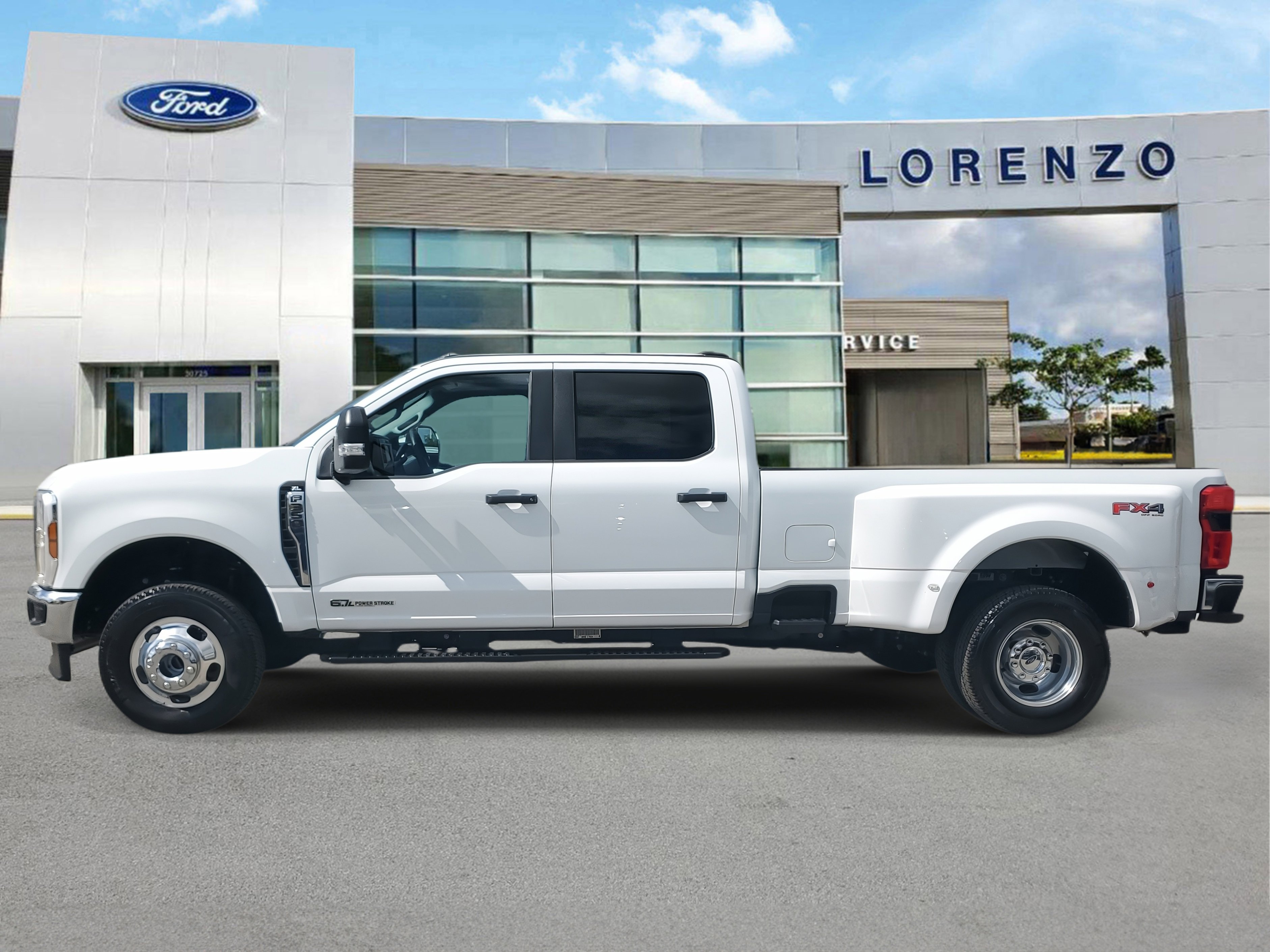 Used 2025 Ford F350 XL w/ 360-Degree Camera Package image 8