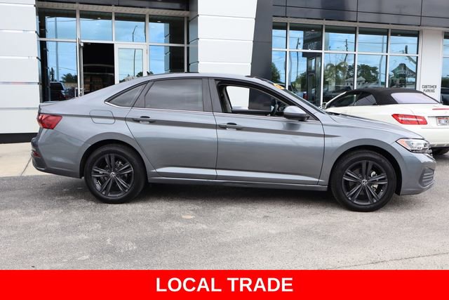 Used 2024 Volkswagen Jetta SE image 10