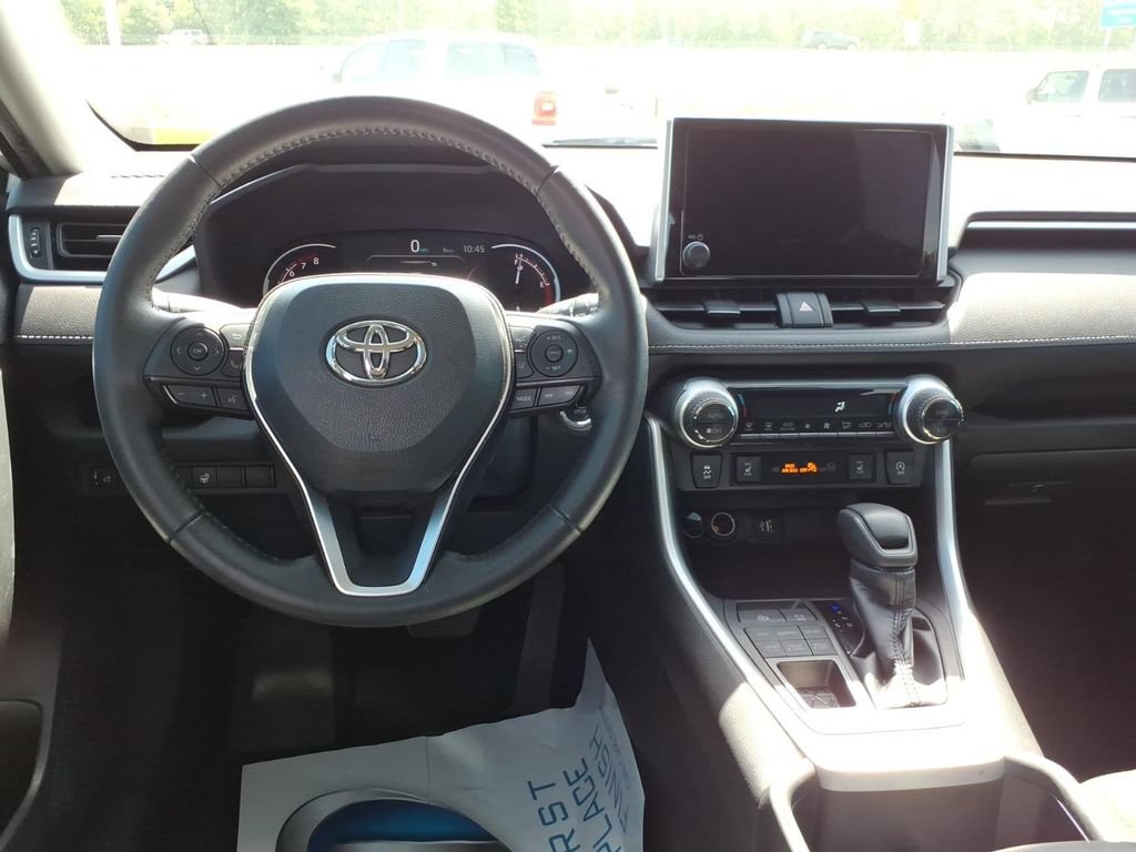 Used 2023 Toyota RAV4 XLE w/ XLE Grade Weather Package AWD/4WD image 11
