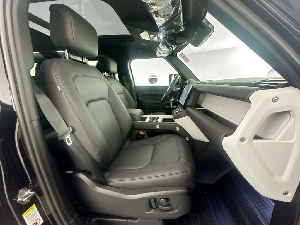 New 2026 Land Rover Defender 110 X-Dynamic SE AWD/4WD image 27