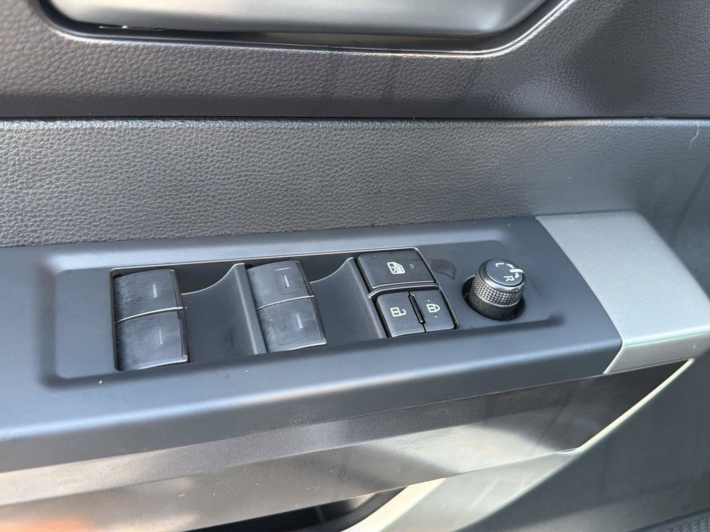 New 2026 Toyota Tundra SR5 AWD/4WD image 31