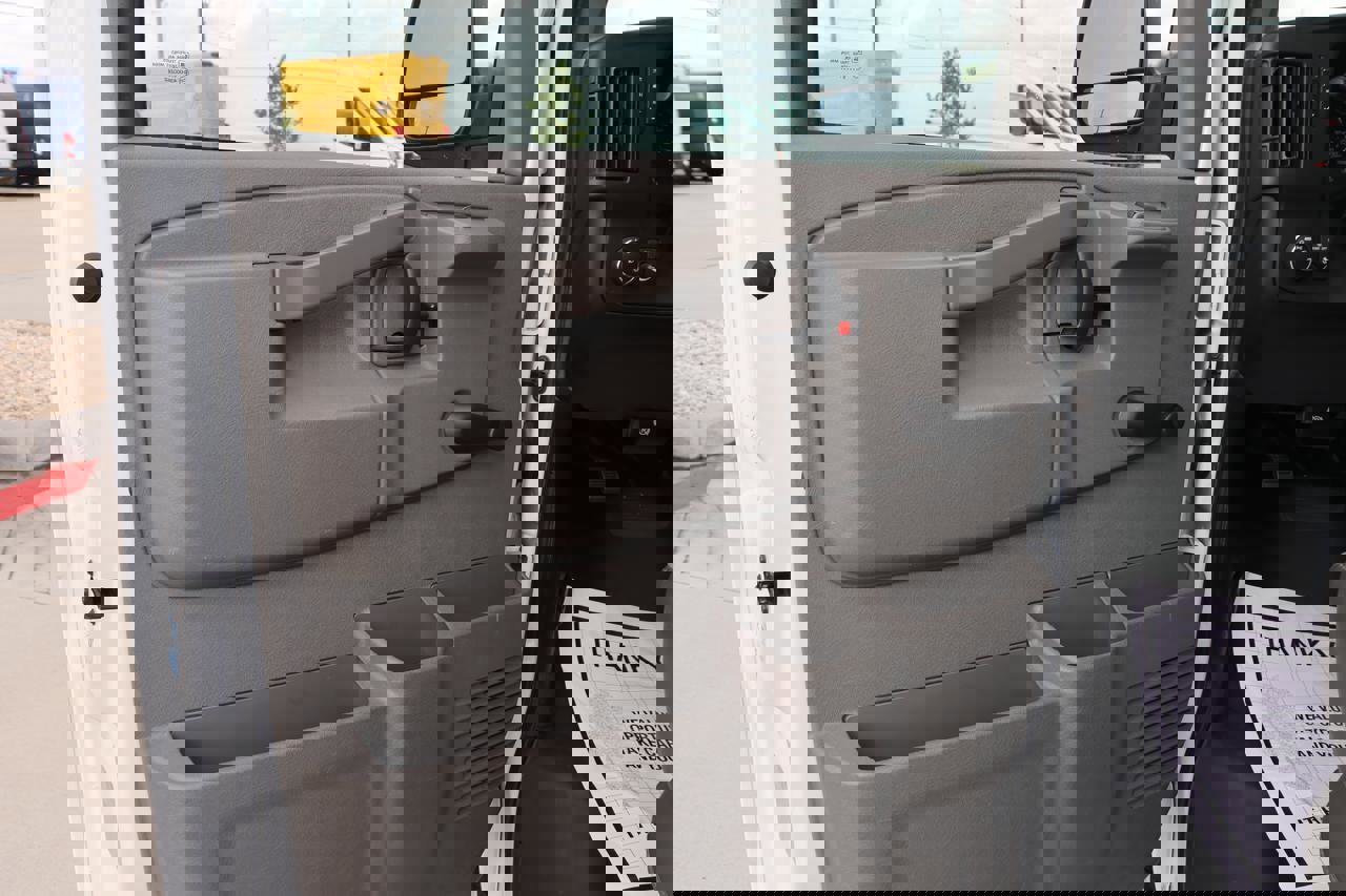 Used 2019 Chevrolet Express 2500 image 21