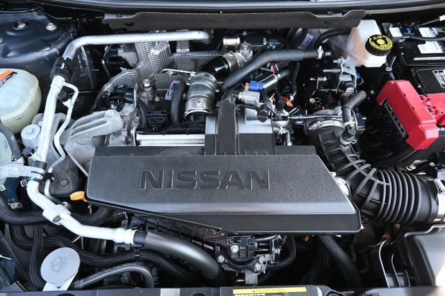 Used 2024 Nissan Rogue S AWD/4WD image 17
