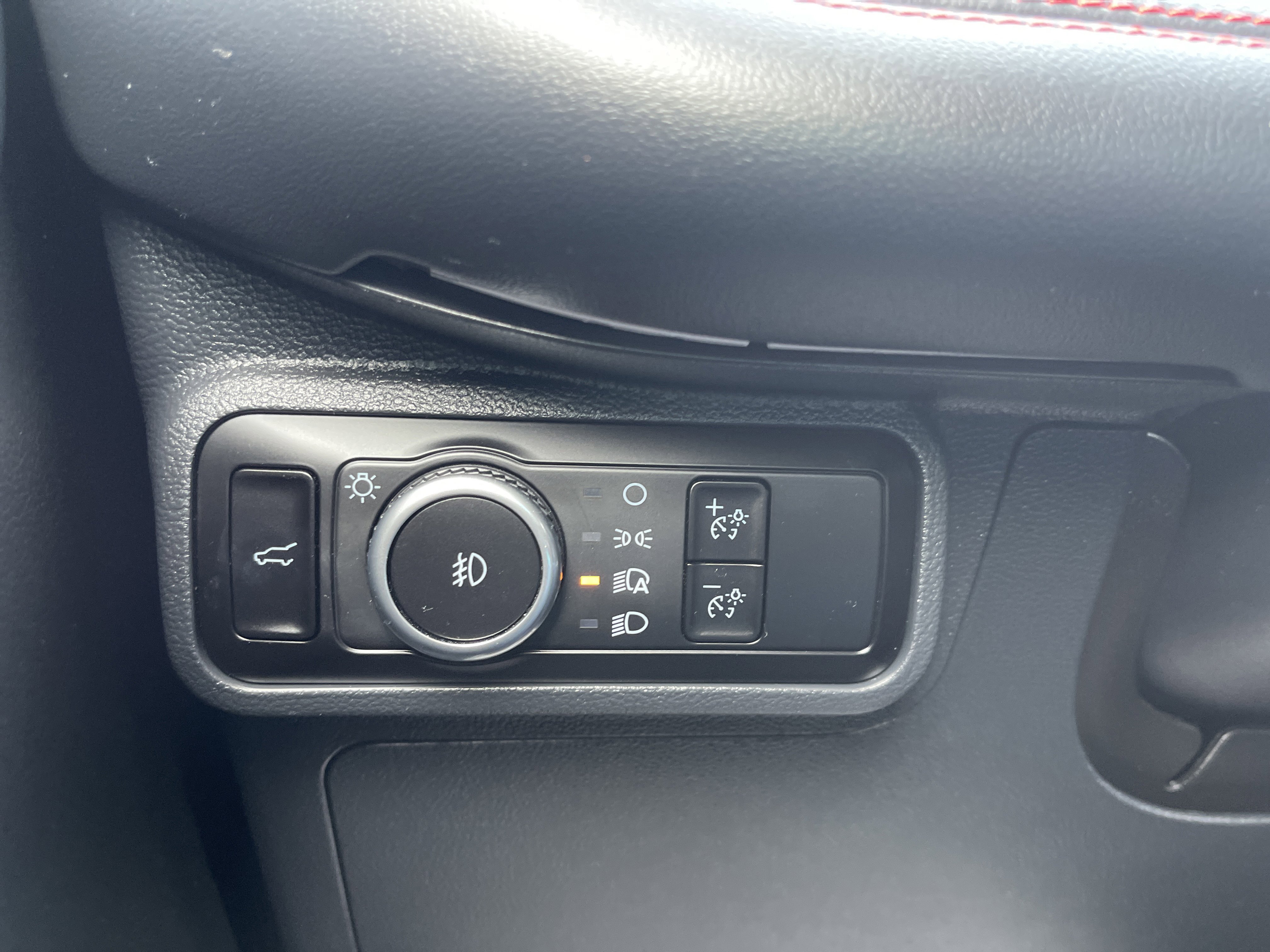 Used 2025 Ford Explorer ST image 23