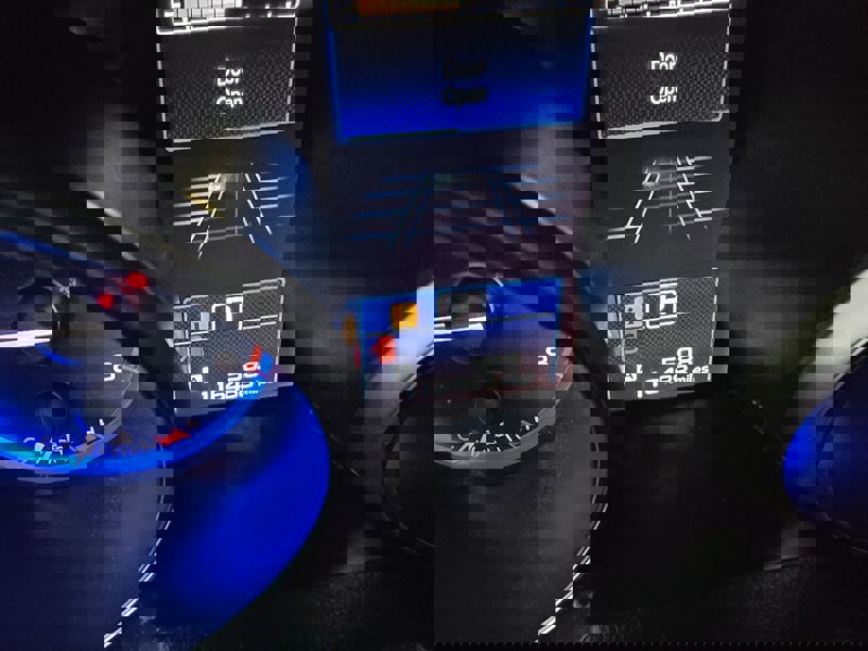 Used 2018 Subaru Outback 3.6R Touring image 28