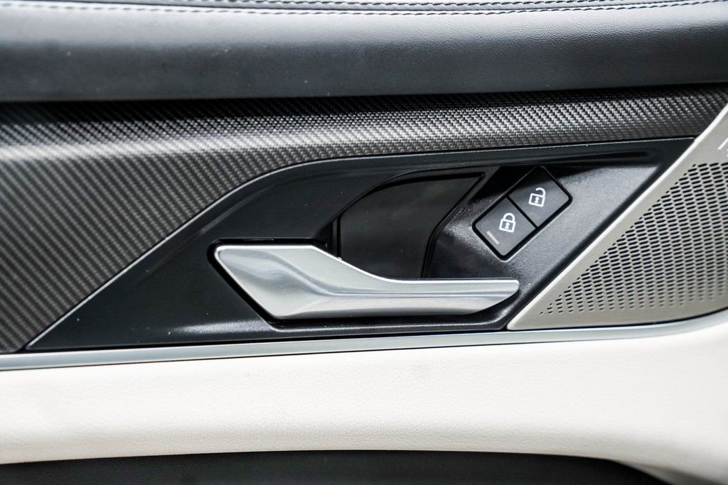 Used 2021 Jaguar F-PACE SVR image 46