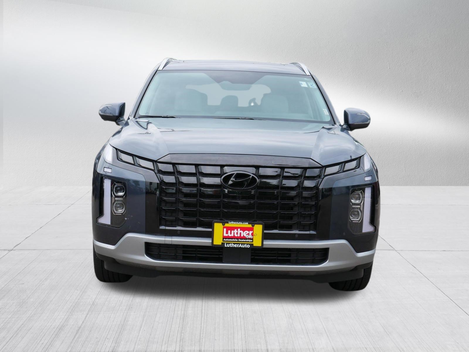 Used 2024 Hyundai Palisade SEL AWD/4WD image 2
