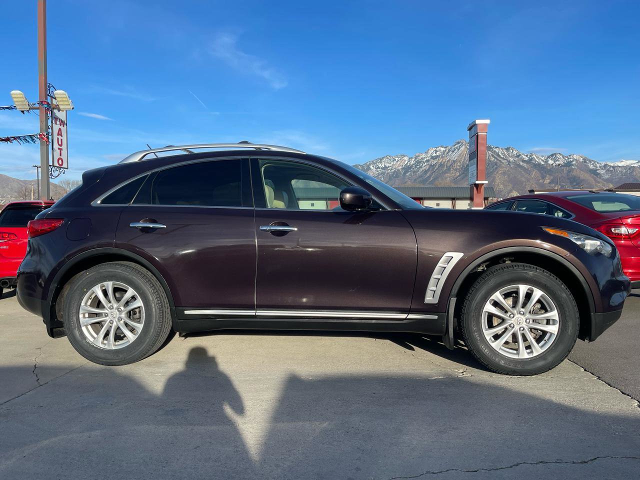 Used 2010 INFINITI FX35 FX35 AWD w/ Navigation Pkg image 4