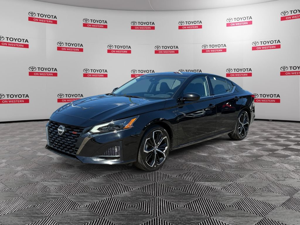 Used 2024 Nissan Altima 2.5 SR