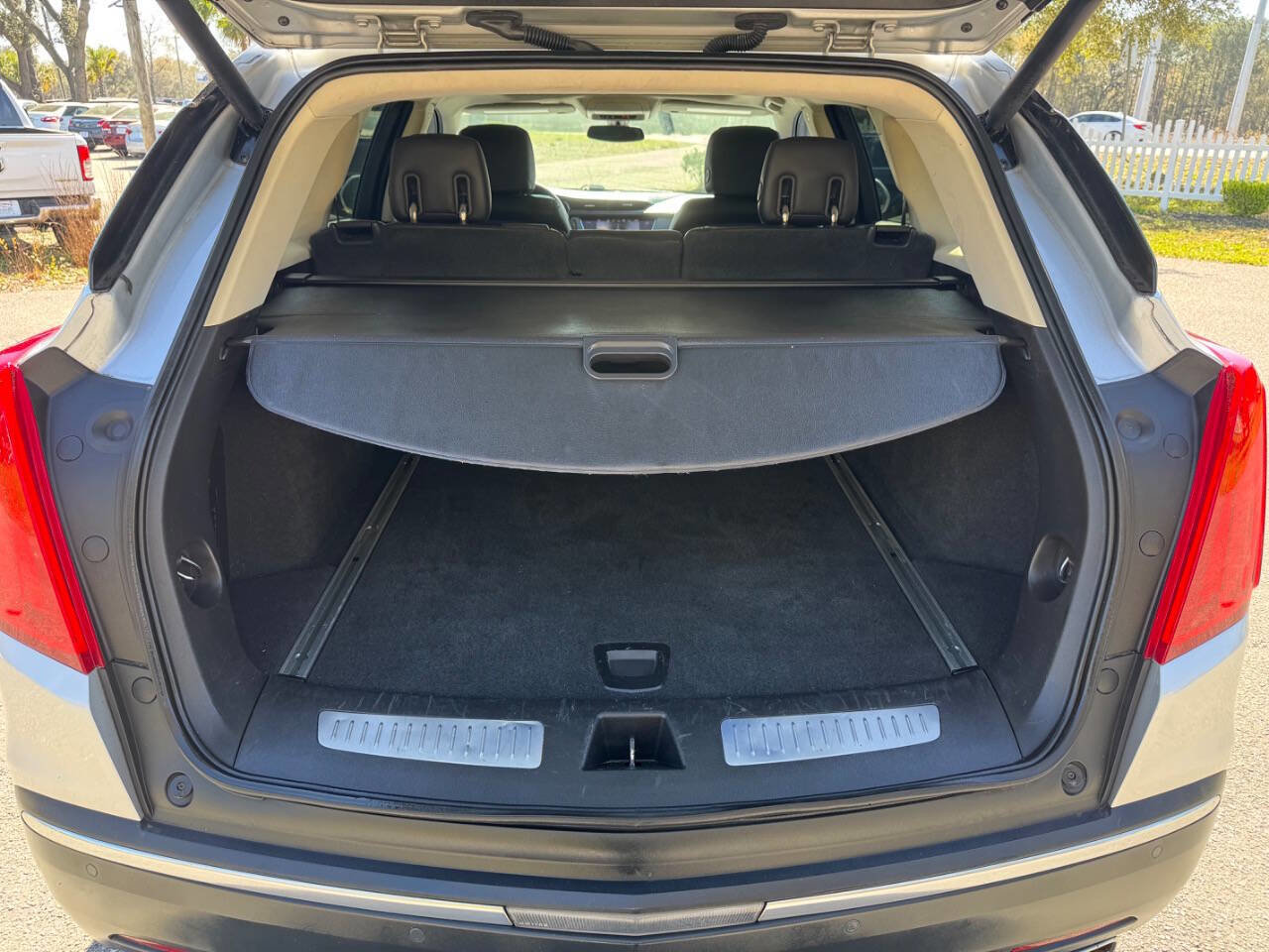 Used 2017 Cadillac XT5 Luxury image 14