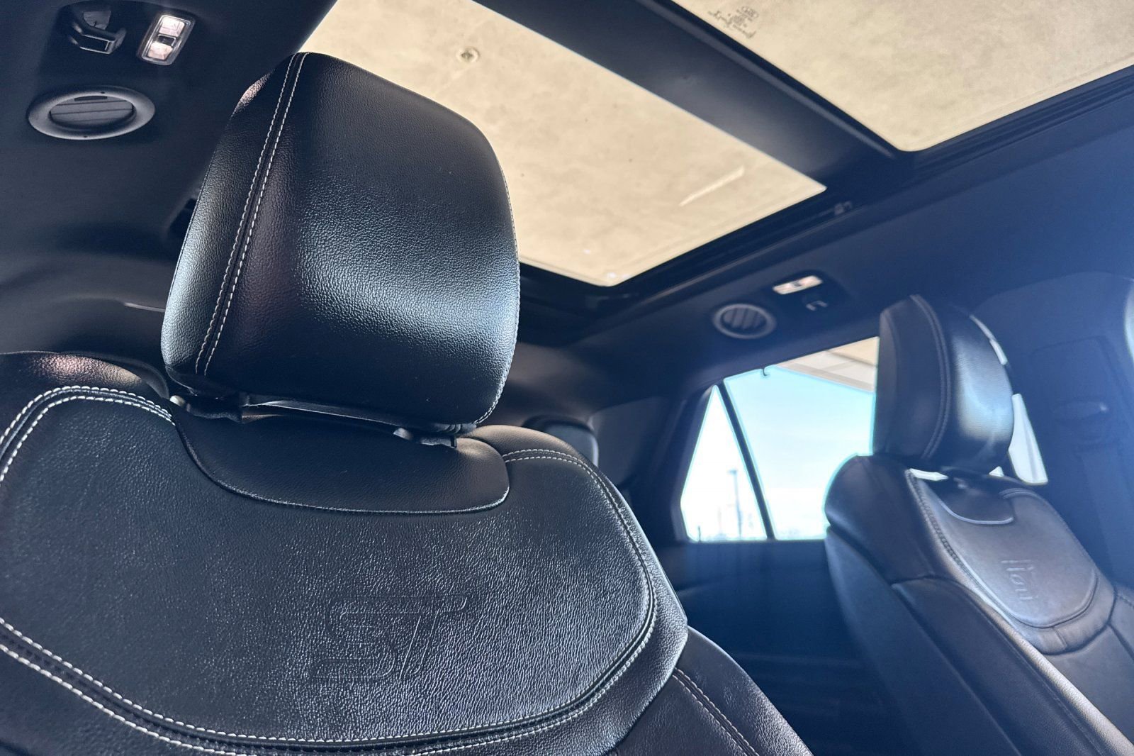 Used 2020 Ford Explorer ST w/ Premium Technology Package image 14