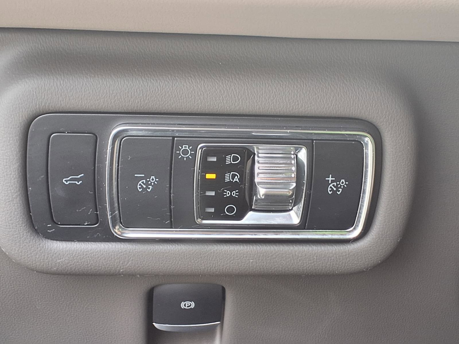 Used 2024 Lincoln Nautilus Reserve w/ Equipment Group 202A image 21