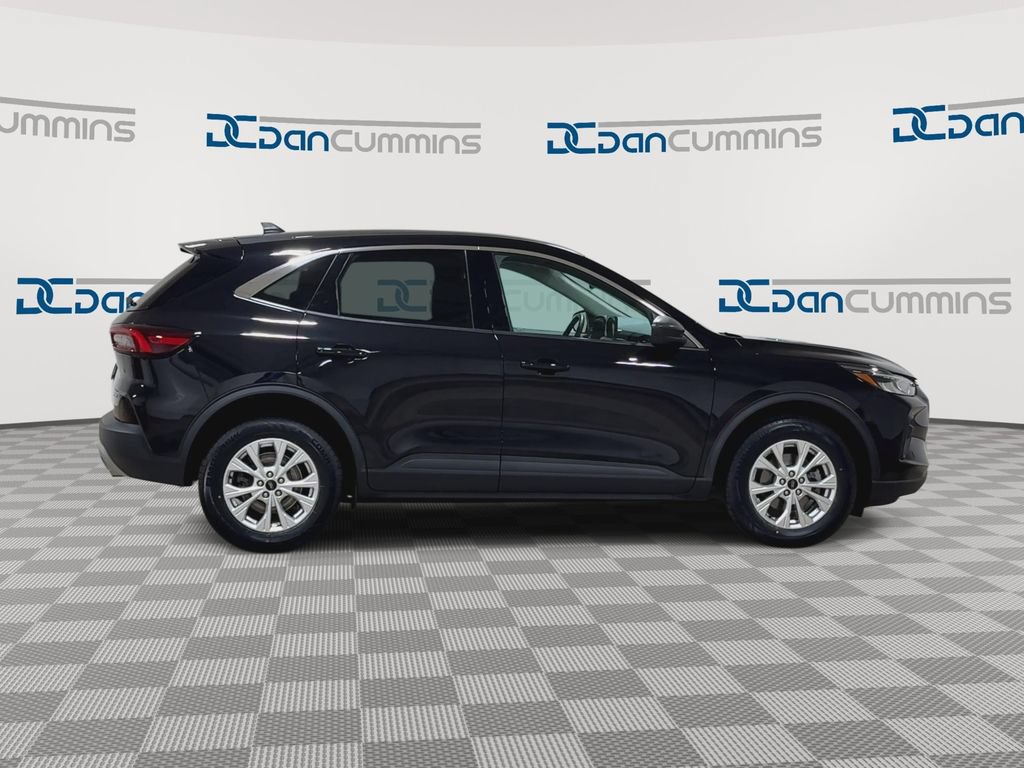 Used 2023 Ford Escape Active AWD/4WD image 9