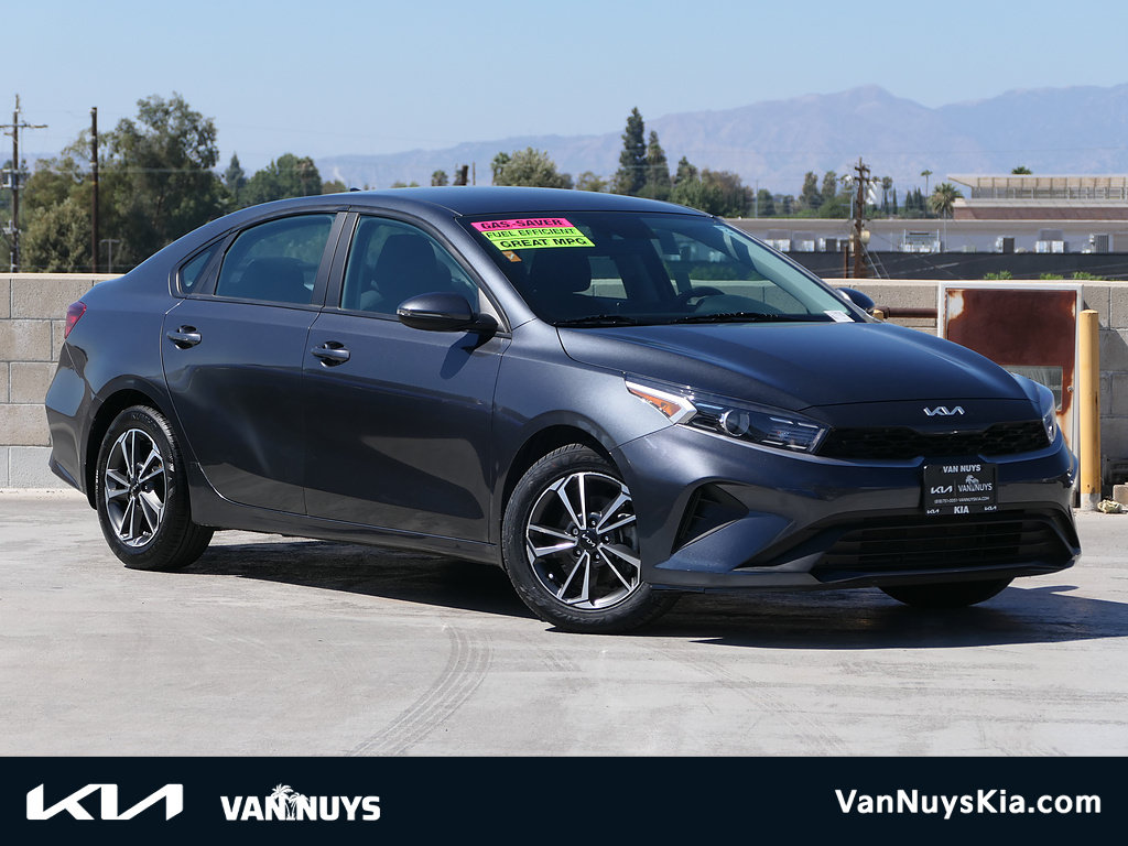 Used 2023 Kia Forte LXS w/ LXS Technology Package FWD image 1