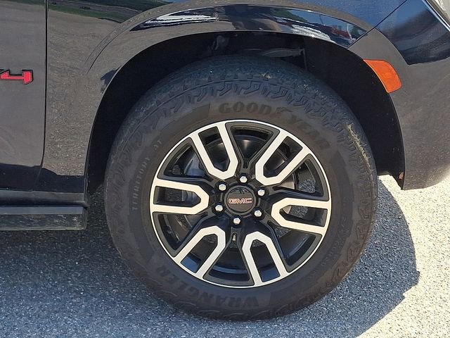 Used 2023 GMC Yukon AT4 w/ AT4 Premium Plus Package image 30