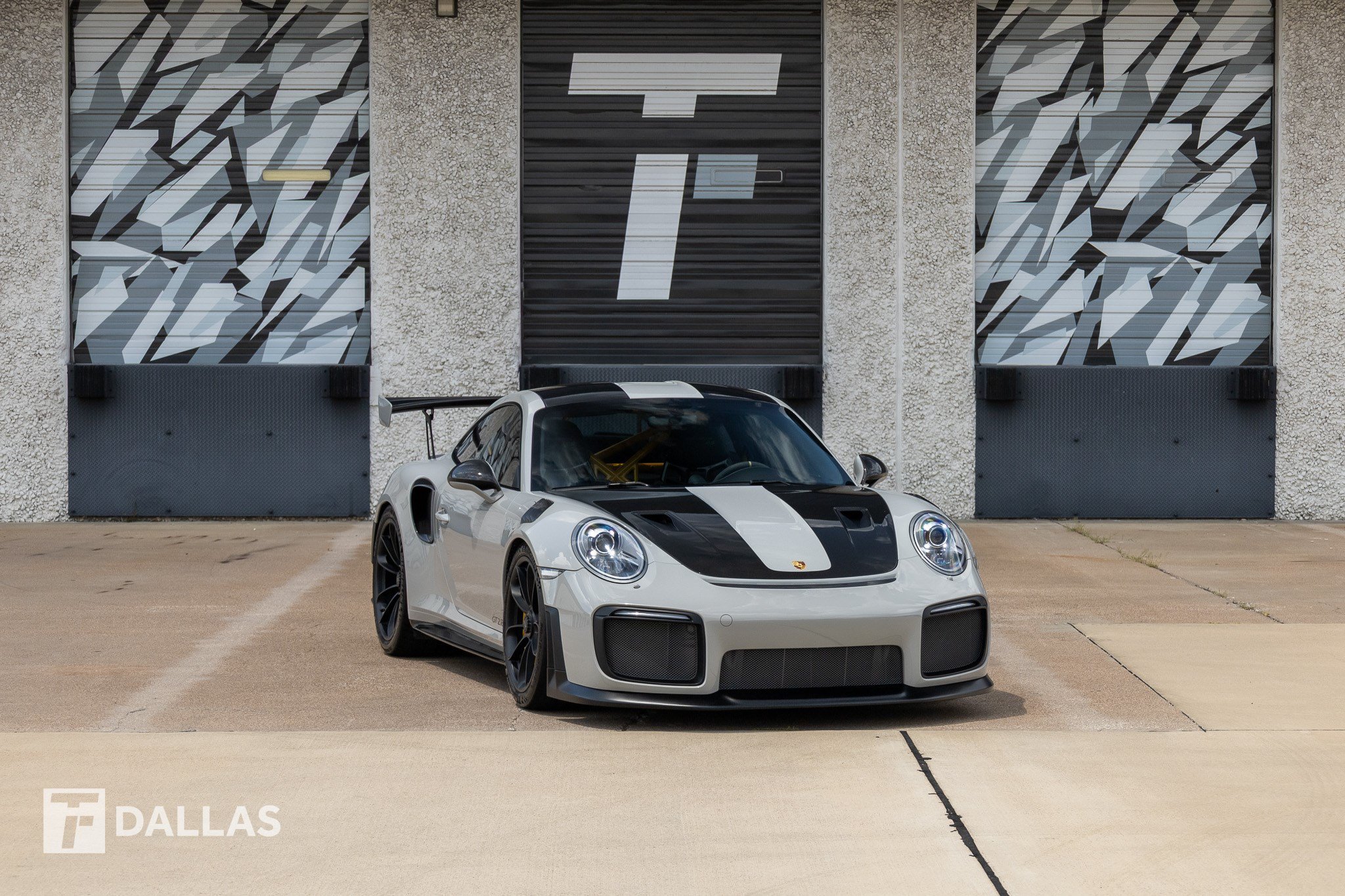 Used 2018 Porsche 911 GT2 RS RWD image 2