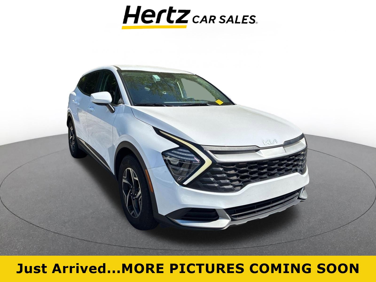 Used 2025 Kia Sportage LX image 1