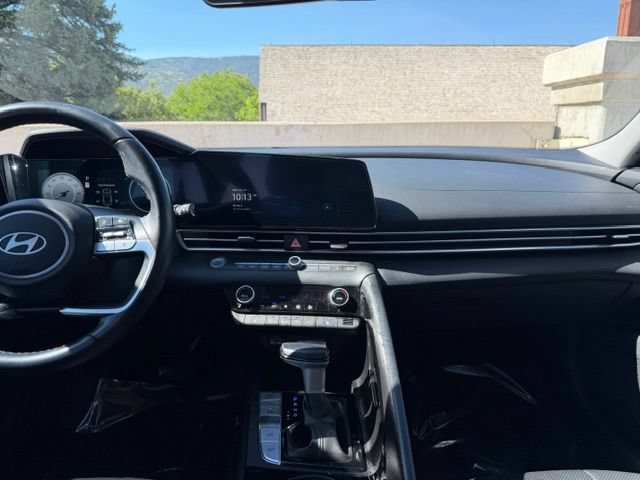 Used 2024 Hyundai Elantra Limited FWD image 14