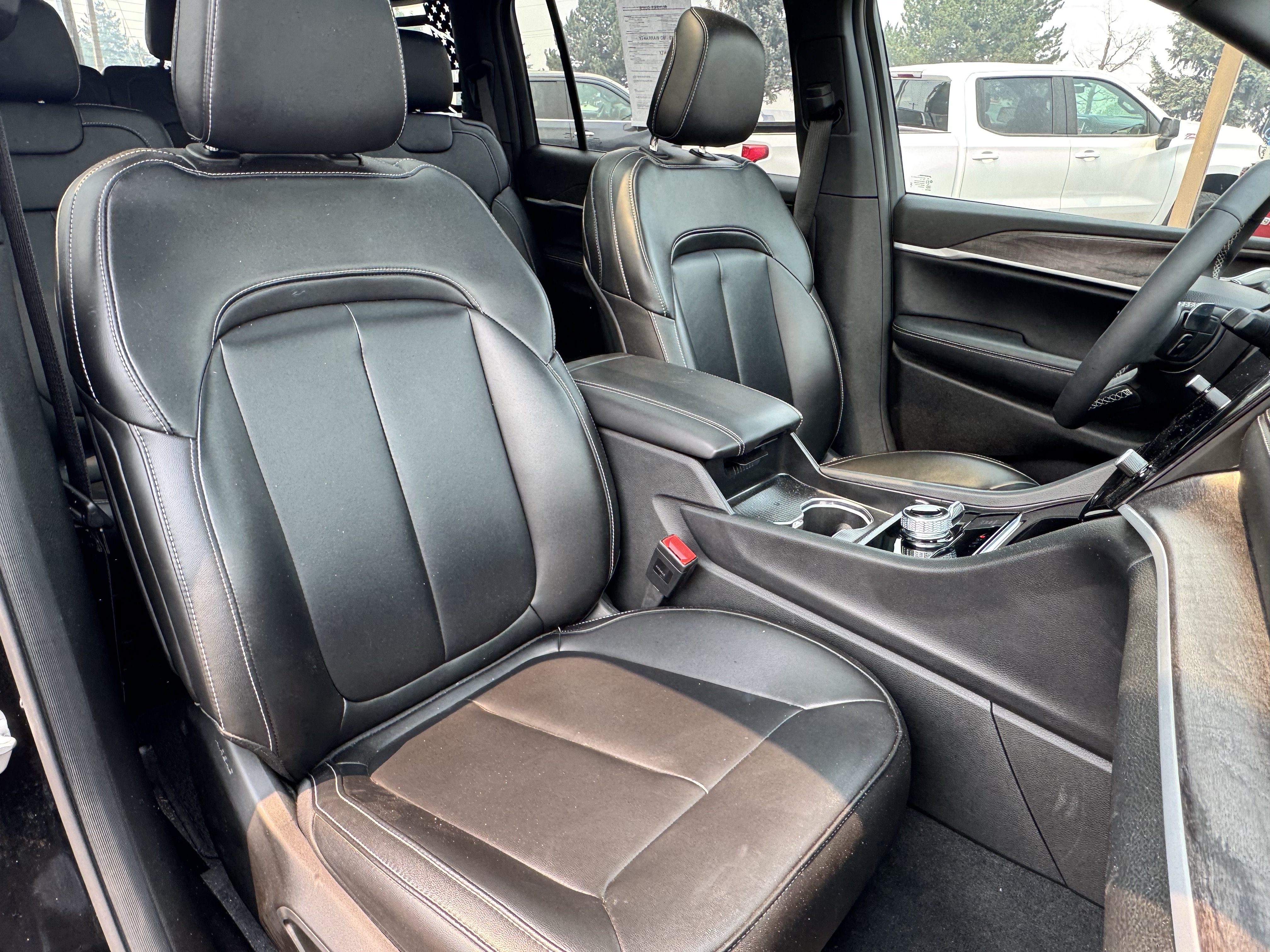 Used 2026 Jeep Grand Cherokee L Limited w/ Limited Altitude Package AWD/4WD image 28